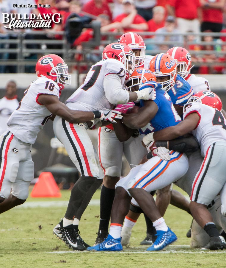 Georgia's defense containing Florida's run game.