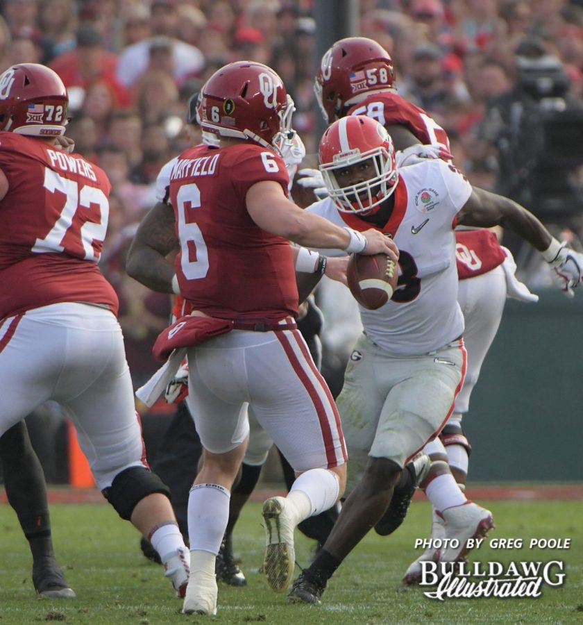 Bulldog ILB Roquan Smith (3) puts pressure on Sooner QB Baker Mayfield (6) - Rose Bowl, 2nd quarter, Monday, Jan. 1, 2018 -