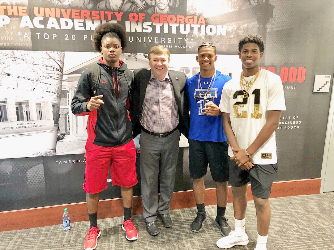 Lewis Cine with Kirby Smart, Shilo and Shedeur Sanders. Photo @LewisCine Twitter