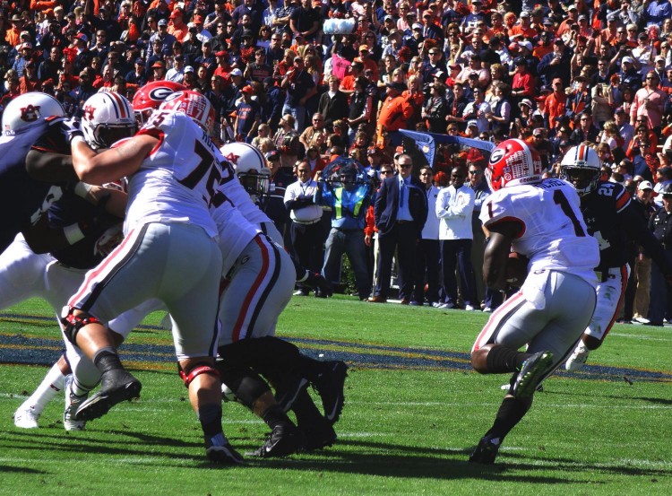 Sony Michel runs to daylight vs. Auburn 2015