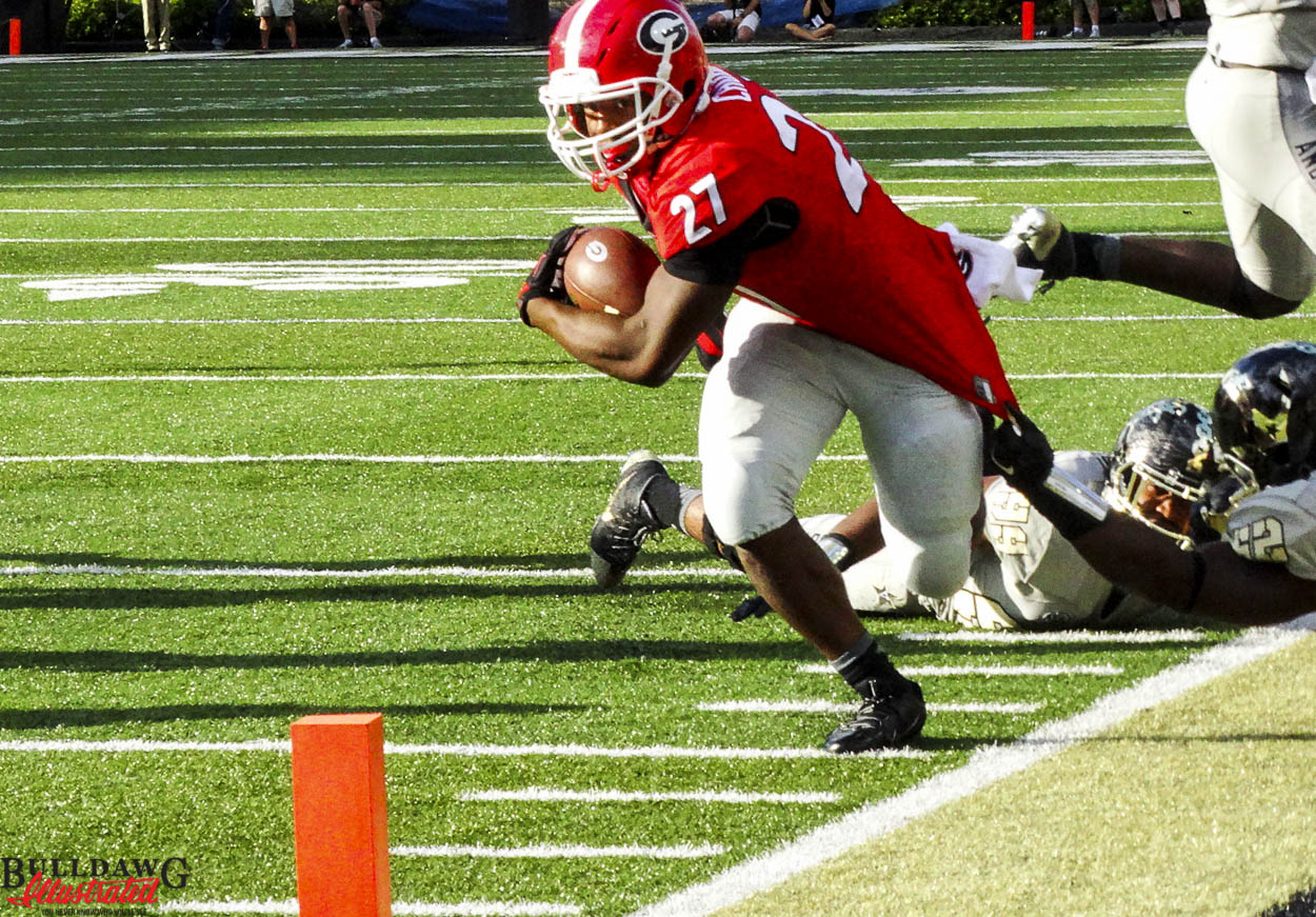 Nick Chubb drives for the pylon vs. Vanderbilt 2015