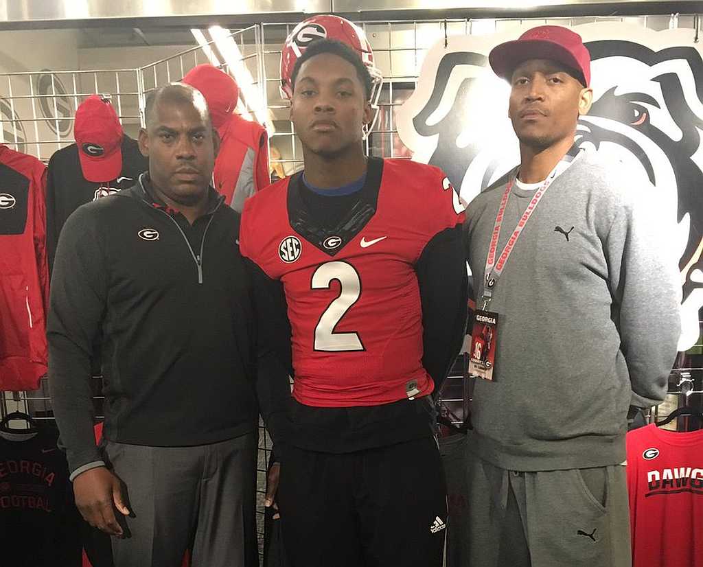 Lonnie Johnson Jr. (middle) on official visit to UGA on 10-Dec-2016 (photo from Lonnie Johnson Jr. / Twitter)