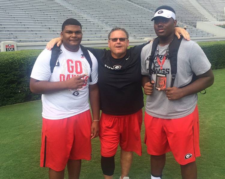 Jamaree Salyer (left), Georgia OL Coach Sam Pittman, Andrew Thomas (right) (photo from Jamaree Salyer - Twitter)