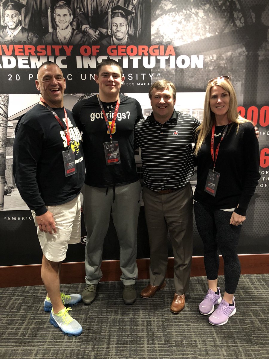 Bryan Bresee and family with Kirby Smart. Photo @bryan_bresee Twitter