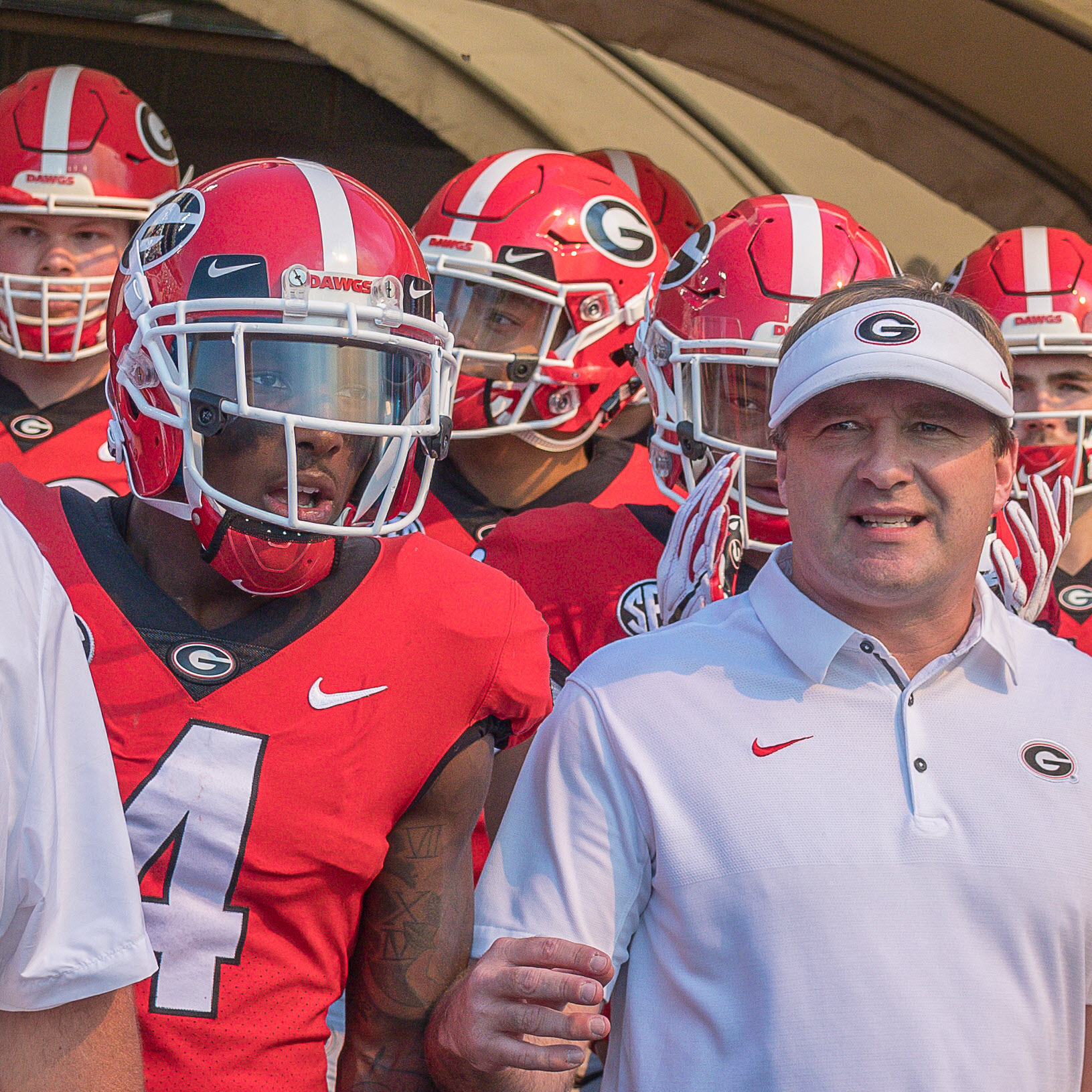 Kirby Smart leads team on field at LSU 2018