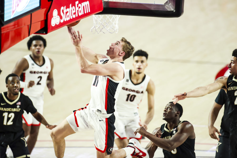 Georgia Basketball is starting to click, winning a third-straight game